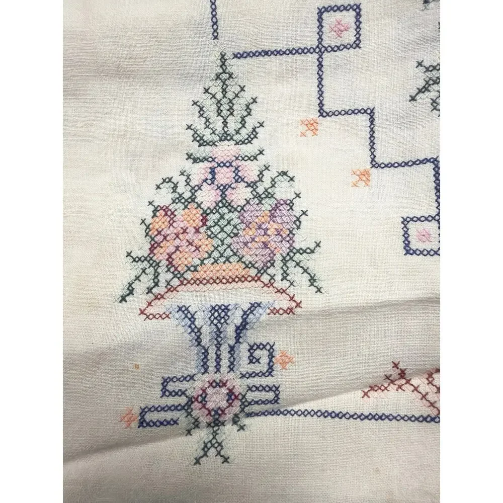 Vtg Embroidered Floral Linen Runner Handmade XStitch Geo Floral Fancy Border